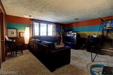 909 W Crownpointe Ct SW, Byron Center, MI 49315 - photo 7