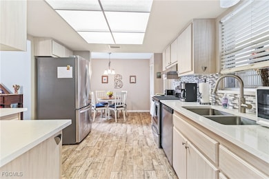 5549 Boynton Ln, Fort Myers, FL 33919 - photo 6