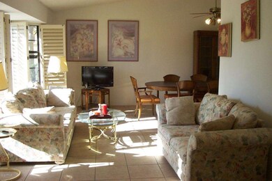 LIVING ROOM DINING ROOM COMBINATION
