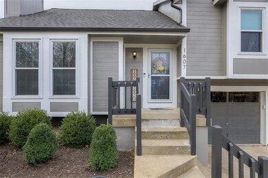 1607 Roberta Dr, Raymore, MO 64083 - photo 5