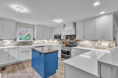 SONY ILCE-7M4 7040x4688_000931