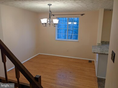 11528 Ivy Bush Ct, Reston, VA 20191 - photo 5