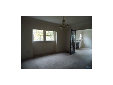 Dining Room. Lower
