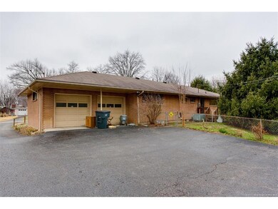 1782 Lynnwood Dr, New Albany, IN 47150 - photo 2