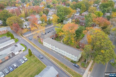 1605 Wood Ave unit 1, Roselle, NJ 07203 - photo 3