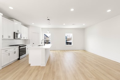 4114 Castor St unit B, Houston, TX 77022 - photo 7