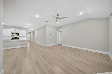 21243 Cobbles Loop, San Antonio, TX 78266 - photo 7