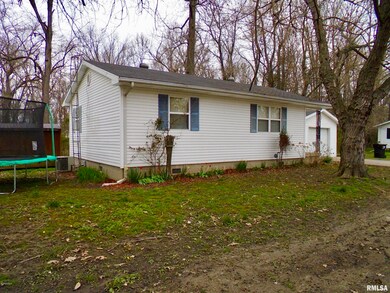 400 W Logan St, Harrisburg, IL 62946 - photo 3