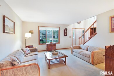 5519 N Cedarwilde Ct, Peoria, IL 61615 - photo 3