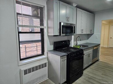 Dara Gardens unit 4D, Kew Garden Hills, NY 11367 - photo 3
