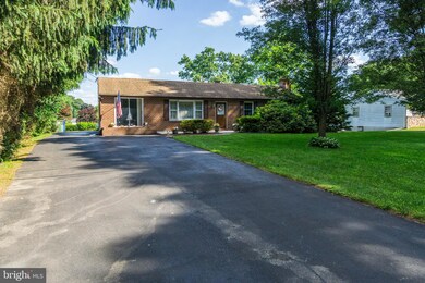 6025 Emerald Ln, Sykesville, MD 21784 - photo 2