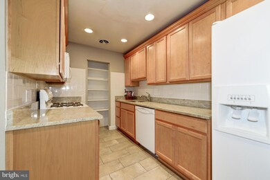 214 Park Terrace Ct SE unit 91, Vienna, VA 22180 - photo 3