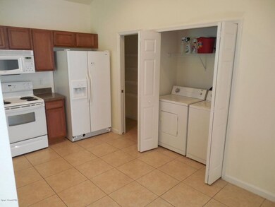 Pantry/Laundry