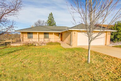 2092 Hacienda St, Redding, CA 96003 - photo 2