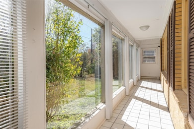 127 Longview Dr, Hendersonville, NC 28791 - photo 5