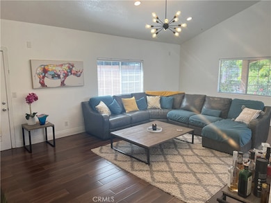 657 W 1st St, San Pedro, CA 90731 - photo 2