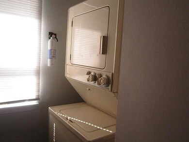 18800 Egret Bay Blvd unit 609, Houston, TX 77058 - photo 5