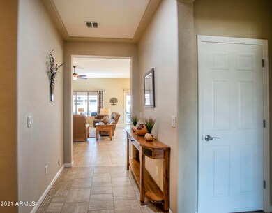 Foyer w/room for a table