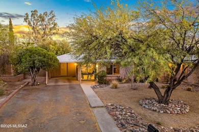 4-web-or-mls-5442 E 7th St - MLS Images