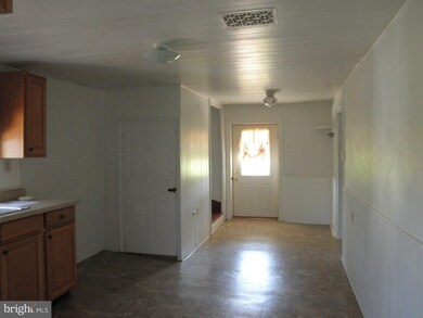 253 Forest Ln, Shoemakersville, PA 19555 - photo 7