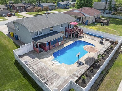 430 N Wright St, Griffith, IN 46319 - photo 2