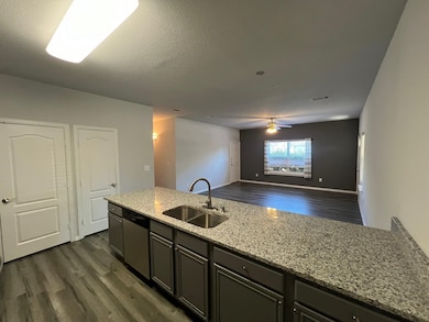 746 Carroll Ln, Lewisville, TX 75067 - photo 3