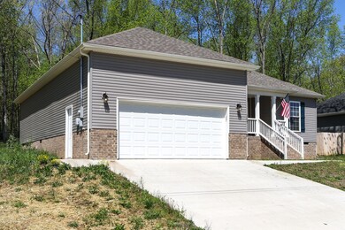 107 Doak St, Shelbyville, TN 37160 - photo 2
