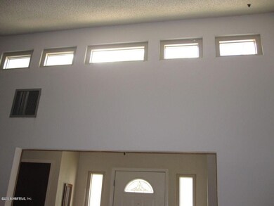 7061 Holiday Hill Ct, Jacksonville, FL 32216 - photo 4