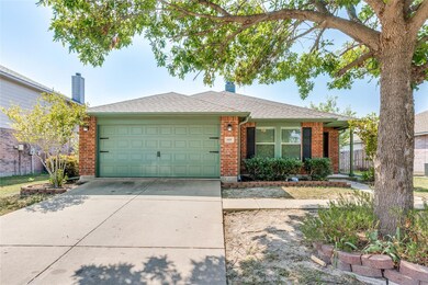 819 Ann Dr, Wylie, TX 75098 - photo 2