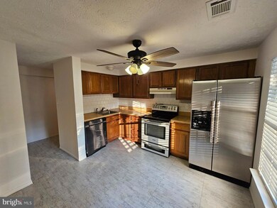 7347 Branchwood Terrace, Clinton, MD 20735 - photo 2