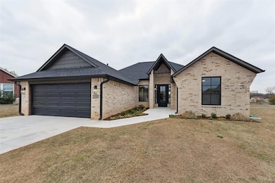1101 Hyatt Ct, Shawnee, OK 74804 - photo 6