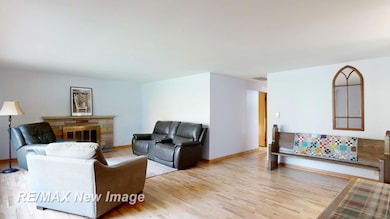 1534 E Gay Ln, Midland, MI 48640 - photo 6