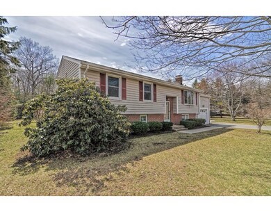 32 Maverick Dr, Mansfield, MA 02048 - photo 2