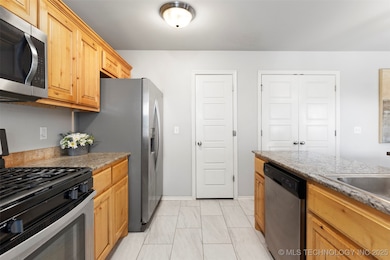 9833 N 43rd East Ave, Sperry, OK 74073 - photo 4