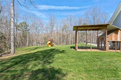 Bring your chickens!  Playset does not stay with p