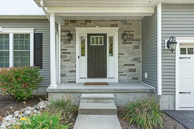 3-web-or-mls-2762-w-lydius-st