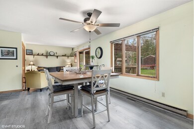 07_226SClinton_2_DiningRoom_MRED_2000x13