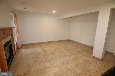 20387 Briarcliff Terrace, Sterling, VA 20165 - photo 6