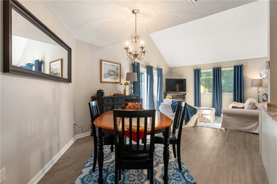 813 Williamsburg Cir, Warwick, RI 02886 - photo 6