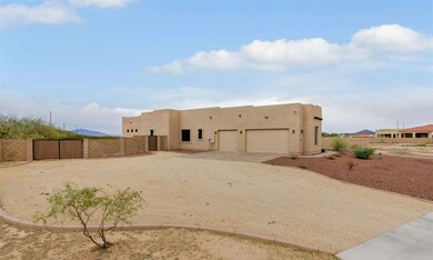 Oversized 3-Car Garage