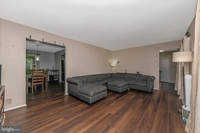 7902 Chalice Ct, Severn, MD 21144 - photo 6