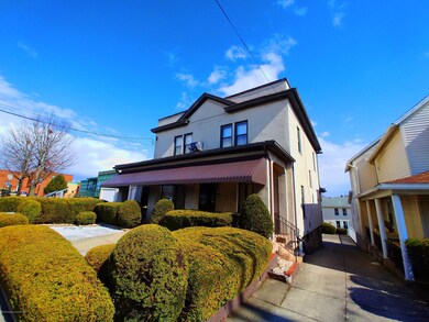 318 S Main St, Old Forge, PA 18518 - photo 2