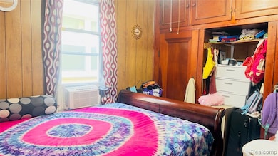 3170 Jacob St, HamtraMcK, MI 48212 - photo 7