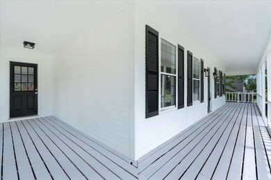 05-Wrap Around Porch