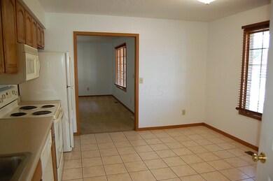 770 Stonebrook Dr unit 57, Marysville, OH 43040 - photo 5