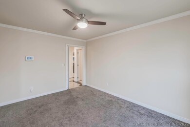 Large formal dining area, could be second living o