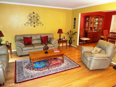 6822 Earthstar Ct, Springfield, VA 22152 - photo 3