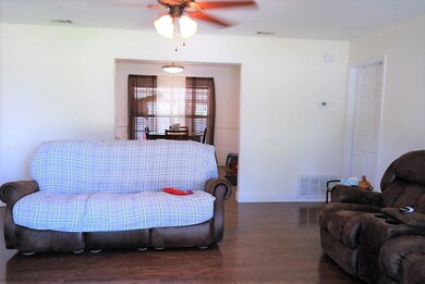 Living Room (5)