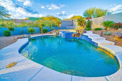 VIEWS & POOL