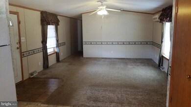 496 E Main St, Leacock-Leola-bareville, PA 17540 - photo 4